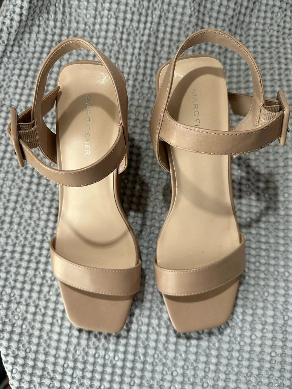 Marc Fisher Nude Tan Platform Wedge Sandals Sz 9 Square Toe Buckle Ankle Strap